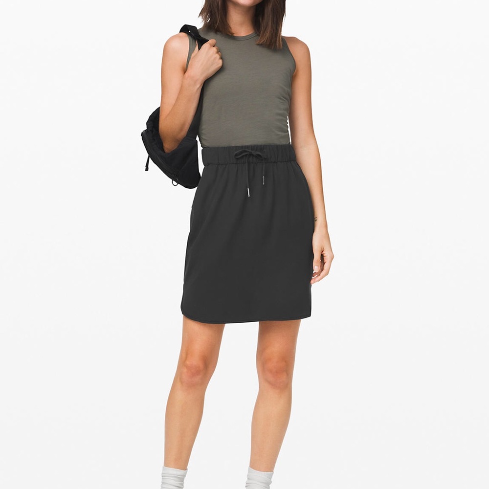 NWT Lululemon On the Fly Skirt Woven Size: 4